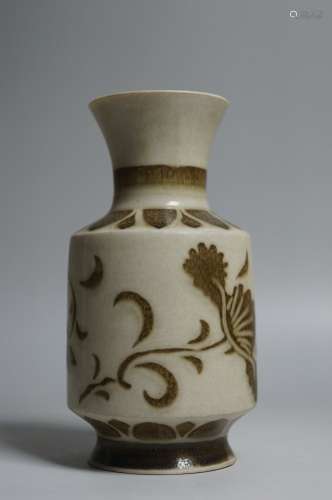 chinese ding yao porcelain vase