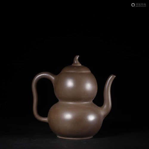 Qing, Mark of YangJiChu, Purple Clay Gourd-Shaped Dark Red Enameled Pottery