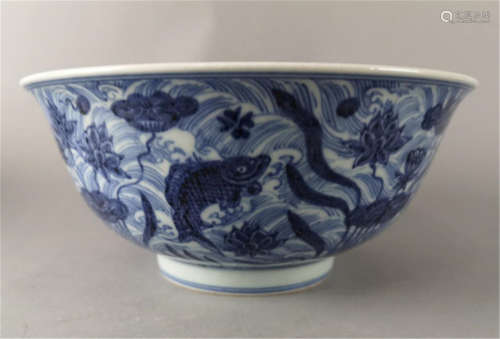 Chinese blue and white fish seaweed bowl porcelain of Xuande Mark