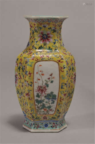 19th century Chinese Yellow Ground Famille Rose decorated vase H22cm