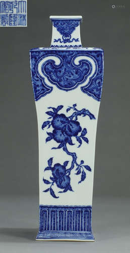 A BLUE&WHITE GLAZE CARVED VASE