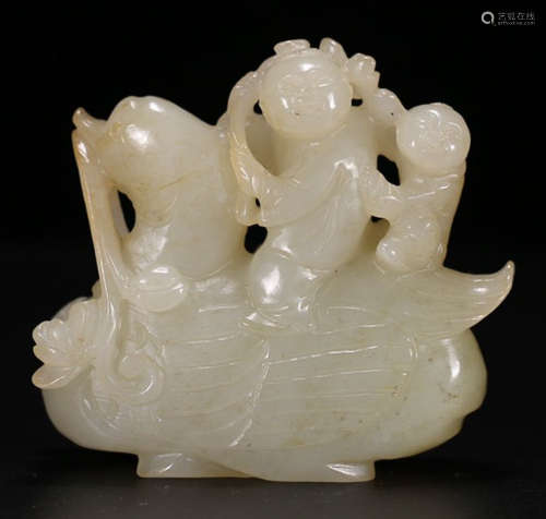 A HETIAN JADE CARVED FIGURE&GOOSE SHAPED PENDANT