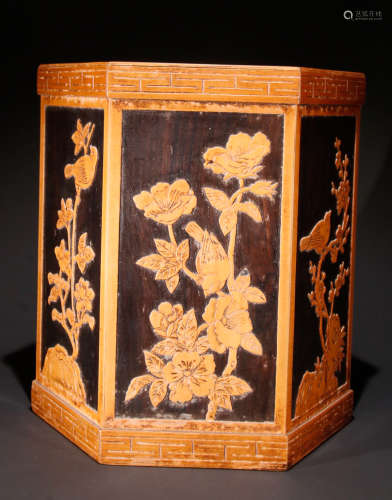 A SUANZHI WOOD CARVED FLOWER PATTERN BRUSH POT
