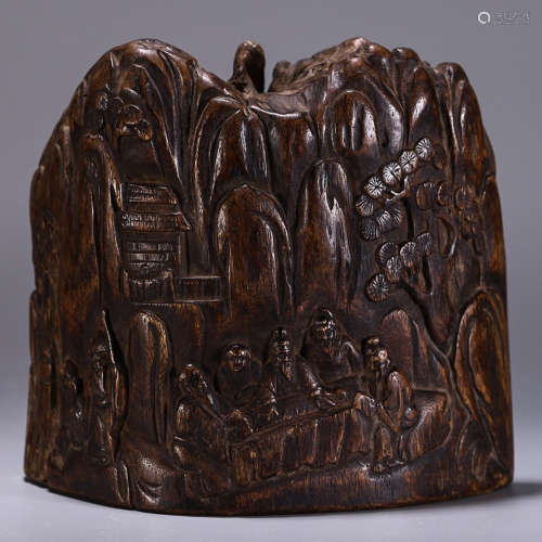 A CENXIANG WOOD CARVED ORNAMENT