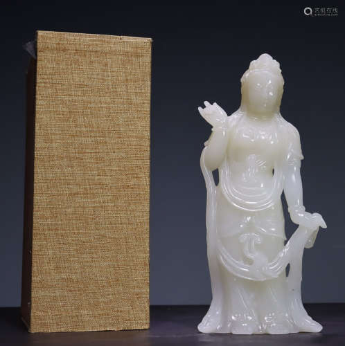 A HETIAN JADE CARVED GUANYIN BUDDHA STATUE