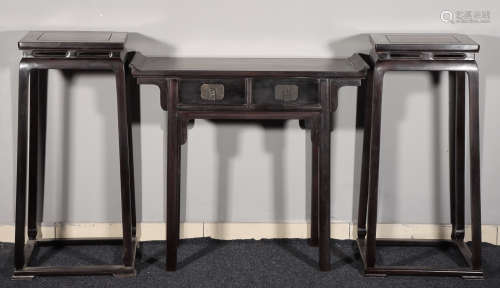 A ZITAN WOOD CARVED TABLE&FLOWER STAND