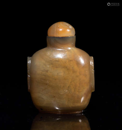Large Mongolian Type Cameo Agate Snuff Bottle