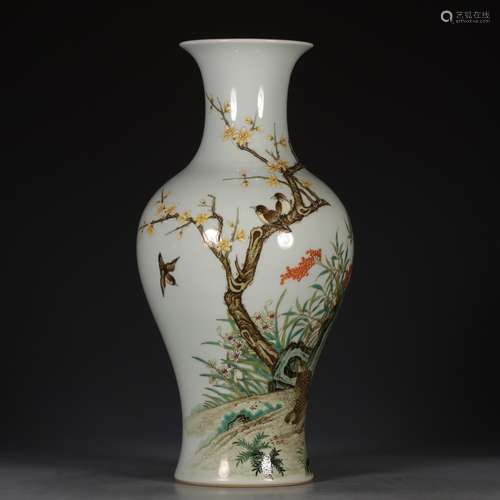 A Daqing-Qianlong-Nianzhi Mark Famille Rose Olive Shape Vase