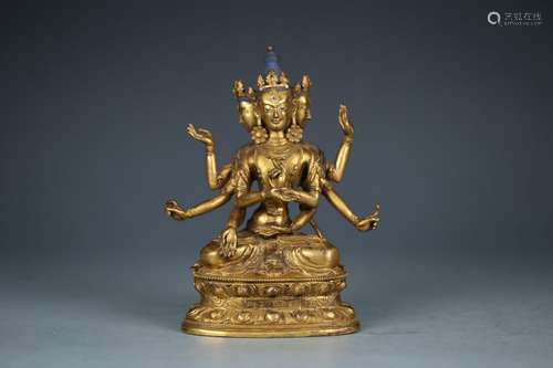 A Gilt Bronze Guanyin Statue