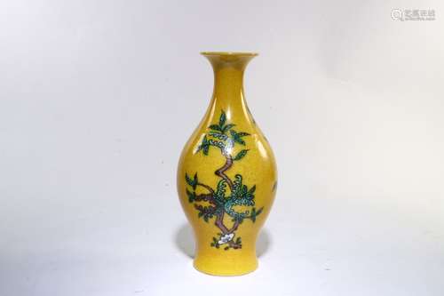 A Daqing-Kangxi-Nianzhi Mark Famille Rose Yellow Glaze Vase