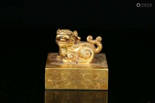 A Gilt Bronze Beast Carved Seal