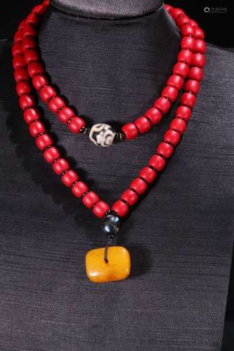 An Amber Red Sherpa Glass Bead Necklace