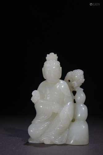 A Hetian Jade Guanyin Carved Ornament