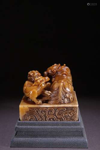 A Tianhuang Stone Beast Carved Seal