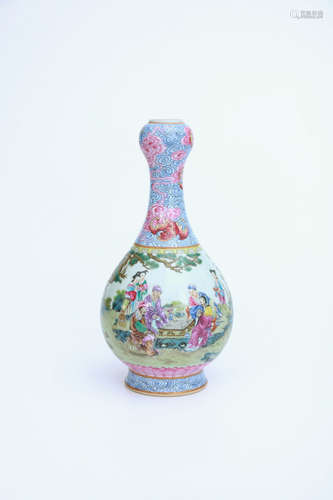 A Famille Rose Figure Porcelain Garlic-head-shaped Bottle