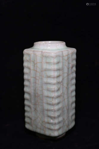 An Official Kiln Porcelain Cong Vase