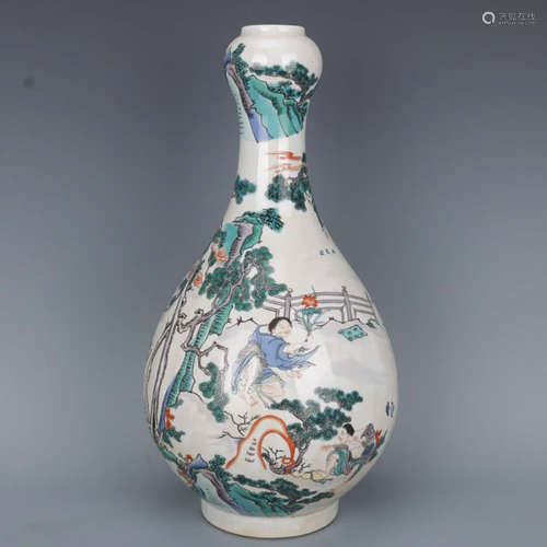 A Gucai Figure Porcelain Gourd-shaped Vase