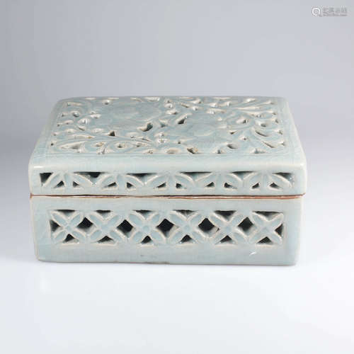 A Celadon-Glazed Porcelain Piercing Square Box with Cover