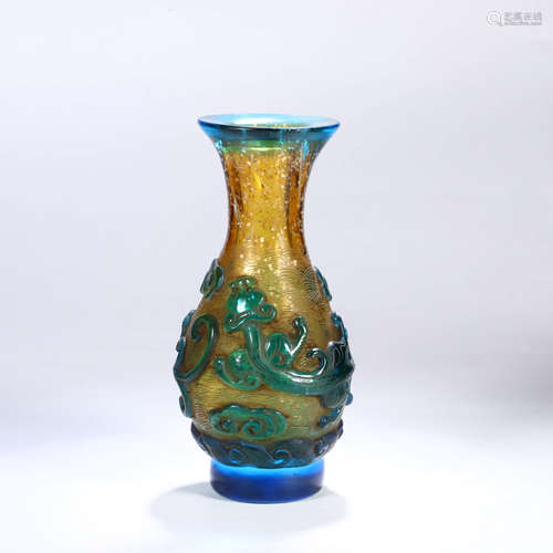 A Beast Carved Glassware Vase