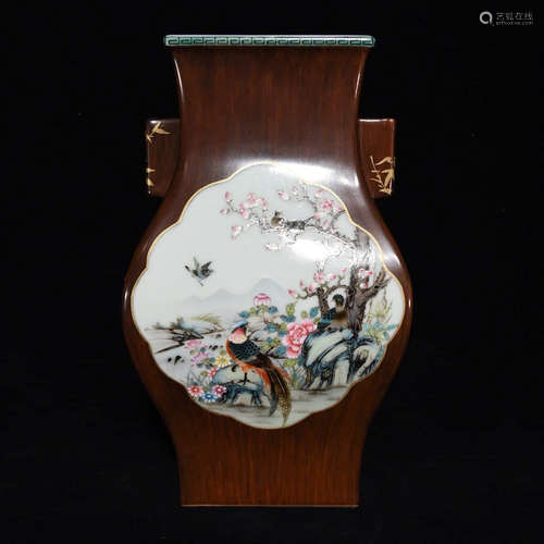 A Wood Grain Glaze Famille Rose Flower&Bird Pattern Porcelain Square Vase