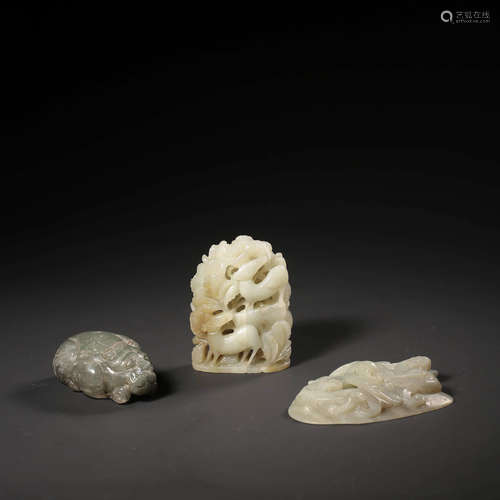 A Set of Jade Carved Ornaments, 3 Pieces