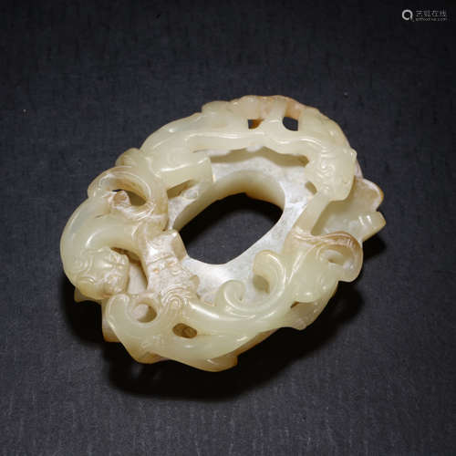 A Hetian Jade Chi Dragon Carved Pendant