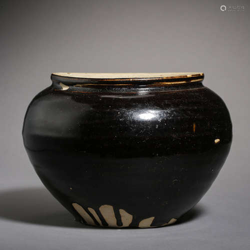 A Yanchuan Kiln Black Glaze Porcelain Jar