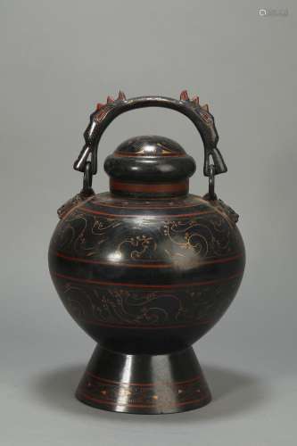 Tracing Gold Lacquerware Vase from Han