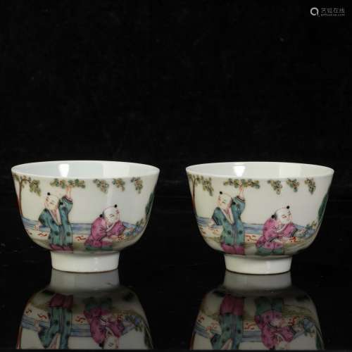 A pair of DaoGuang Five Colored Bowl from Qing