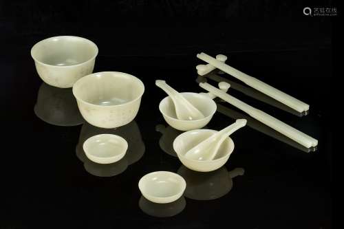 A set of HeTian Jade Eating Tools from Qing