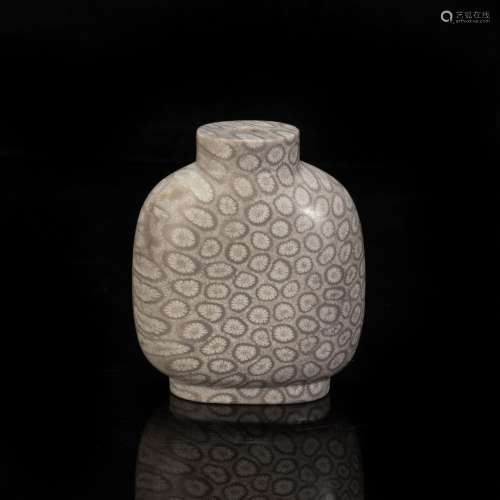 Coral Jade Snuff Bottle from Qing