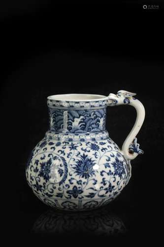 XuanDe white and Blue Porcelain Vase from Ming