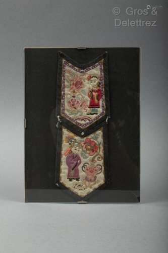 Chine, XIXe siècle Elément de costume en soie et …