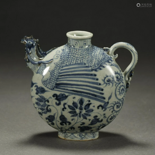 MING DYNASTY,CHINESE BLUE AND WHITE GLAZED EWER