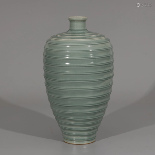 ANCIENT CHINESE CELADON PORCELAIN VASE MEIPING