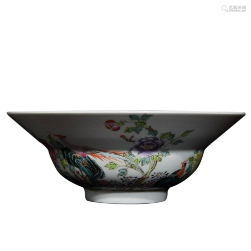 FAMILLE ROSE 'FLOWERS AND BIRDS' BOWL