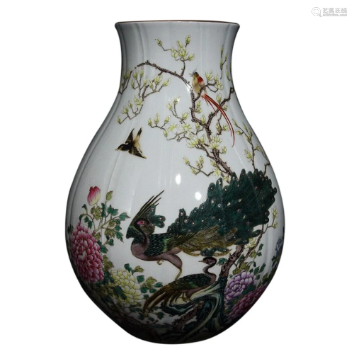 FAMILLE ROSE 'FLOWERS AND BIRDS' ZUN VASE WITH FLUTED