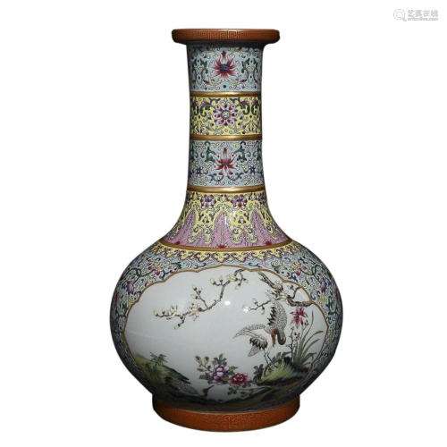 FAMILLE ROSE 'FLOWERS AND BIRDS' VASE