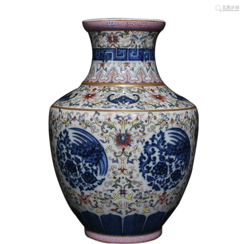 FAMILLE ROSE AND BLUE & WHITE 'FLORAL' VASE WITH
