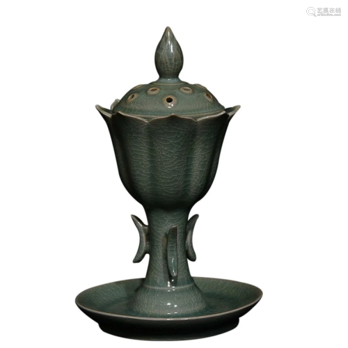 RU WARE LOTUS FORM AROMATHERAPY DIFFUSER