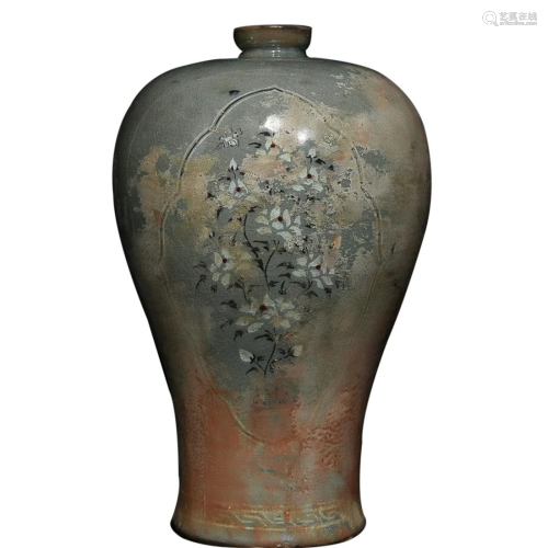 GORYEO WARE 'FLORAL' MEIPING VASE