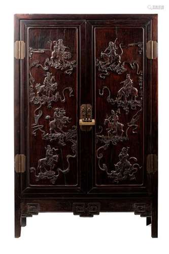 CHINE ARMOIRE en bois exotique ouvrant par deux va…