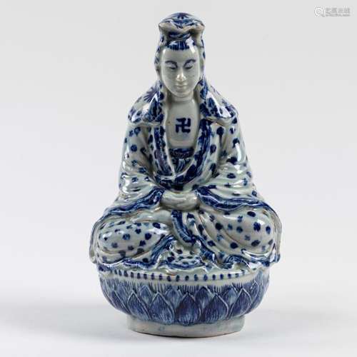 CHINE BUDDHA aux mains jointes sur son socle lotif…