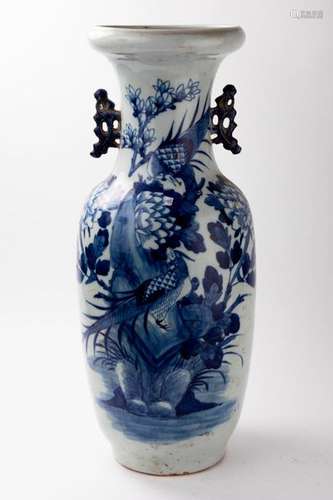 CHINE VASE en porcelaine à décor bleu blanc de phé…