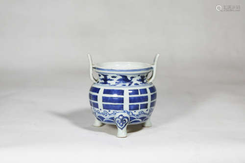 Chinese Blue And White Porcelain Gossip Furnace