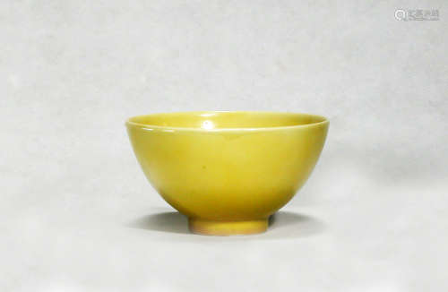 Chinese Qing Dynasty Kangxi Period Glazed Porcelain Bowl