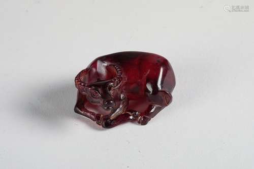 CHINA Amber SUBJECT (?) depicting a buffalo lying …