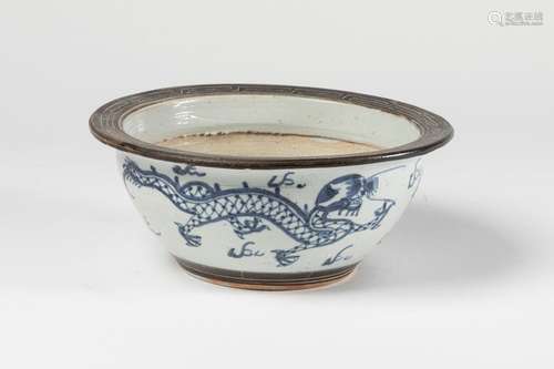 CHINA, Nanking Porcelain stoneware bowl with blue …