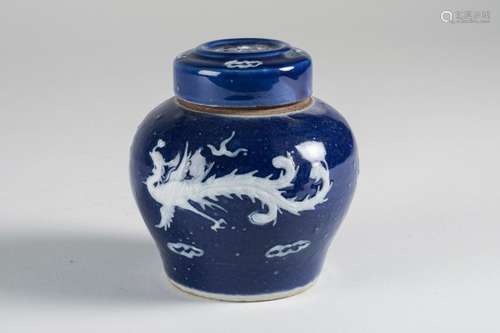 CHINA Covered porcelain jar with reserve decoratio…