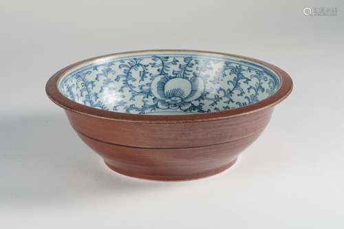 CHINA Porcelain bowl with blue white decoration of…